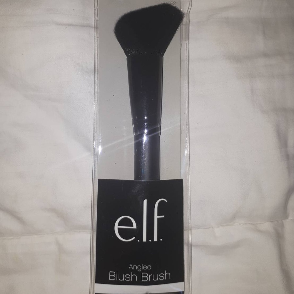 ELF angled blush brush